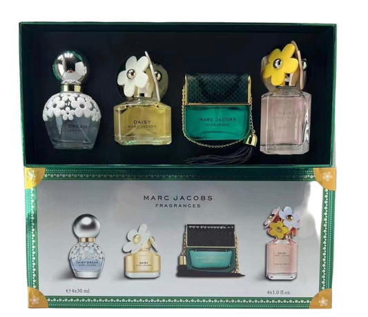 Marc Jacobs Fragrance Gift Set  4 x 30ml